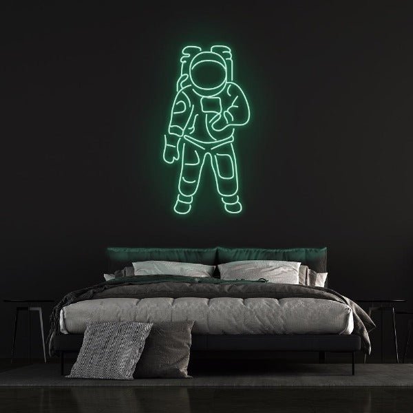 ASTRONAUT NEON SIGN - Green30 inches